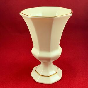 LENOX Vintage "Diana" Multisided Pedestal Base Vase with 24k Gold Trim